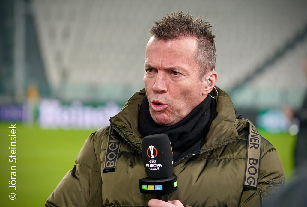 Fußball Spiel Experte Lothar Matthäus kommentiert die Partie für RTL und RTL+ Fussball UEFA Europa League 2022/2023: Achtelfinale Hinspiel, Juventus Turin - SC Freiburg , Allianz Stadion Turin.
