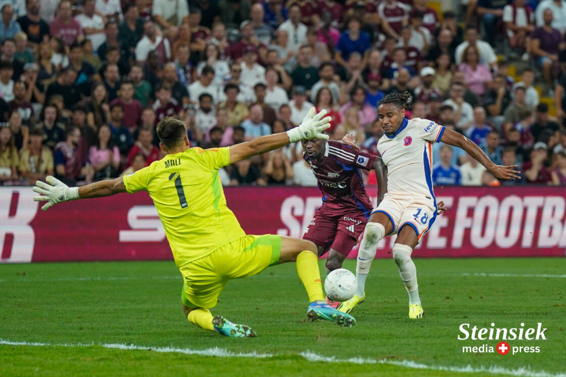 UEFA CHAMPIONS LEAGUE: Servette vs. FC Chelsea