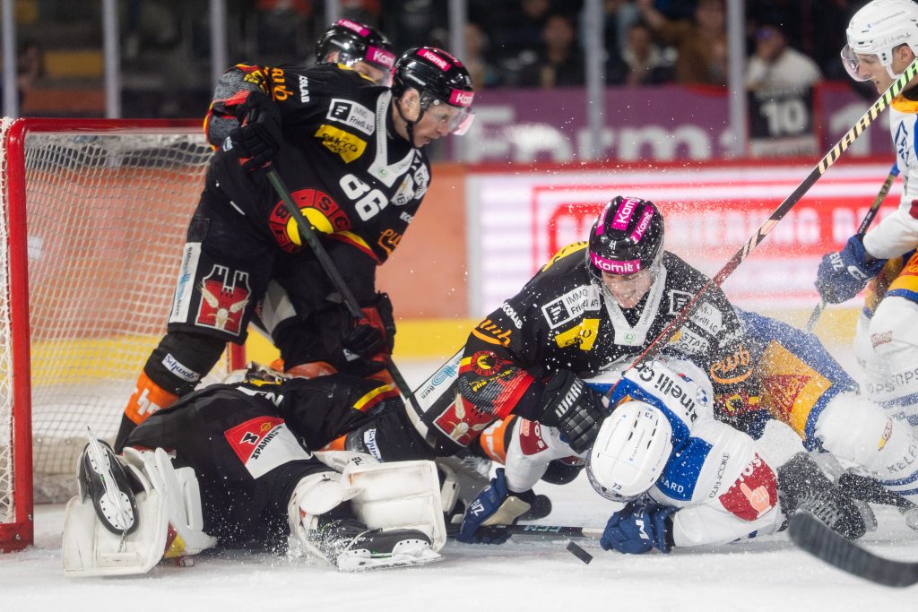 SC Bern vs EV Zug - National League (Switzerland) 2025/26